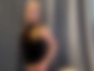 Live cam show with Kristie - Blonde Hair Small Tits on livesuperchat.net