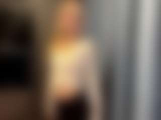 Live cam show with Kristie - Nipple Piercings on crypto-cams
