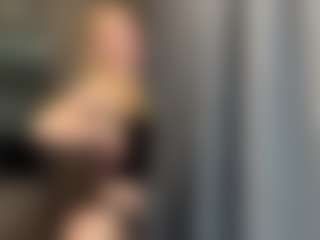 Live cam show with Kristie - Nipple Piercings on xxxlivecams.org