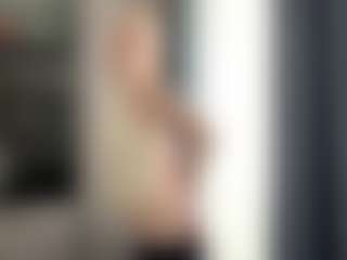 Live cam show with Kristie - Full Nudity on StripNow