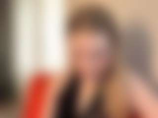 Live cam show with Kristie - Petite Teen (18+) on Dare Cams