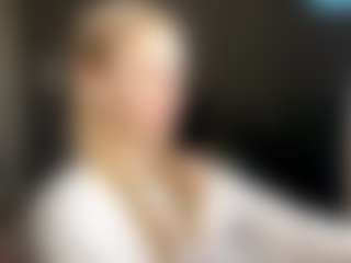 Live cam show with Kristie - Blonde Hair Small Tits on camgirlchat.live