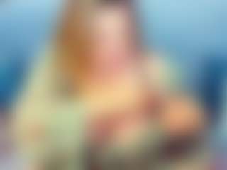 Live cam show with QueenMargo18 - Cbt on Latina Girls