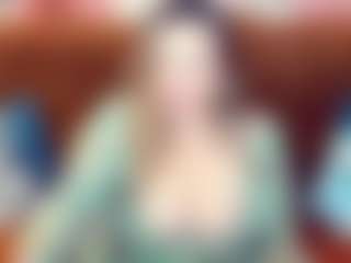 QueenMargo18's Live Sex Cam Show