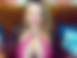 QueenMargo18's Live Sex Cam Show