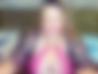 QueenMargo18's Live Sex Cam Show