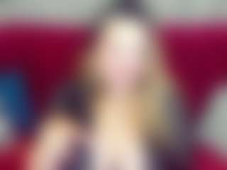 Live cam show with QueenMargo18 - Middle Aged on Milfs Live