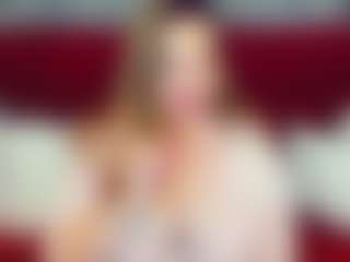 Live cam show with QueenMargo18 - Mature on Camsoda
