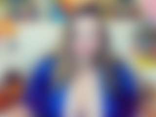 Live cam show with QueenMargo18 - Role Play on Camsoda