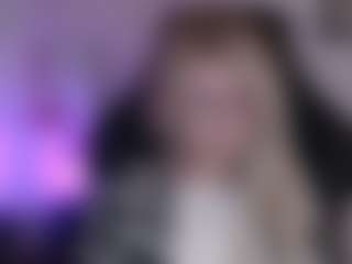 Live cam show with CinderellaMoon - Body Massage on TeamSkeetLive