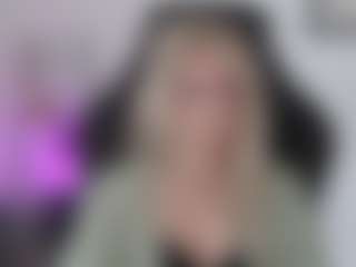 Live cam show with CinderellaMoon - Domination on livesuperchat.net