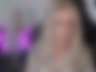 Live cam show with CinderellaMoon - Dress on Camming Site