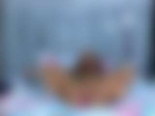 Colombian-coffee MILF webcam performer live streaming