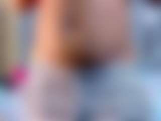 Colombian-coffee MILF webcam performer live streaming