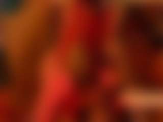 Live-Cam-Show mit FoxxyDolce - Drinking auf Camsoda
