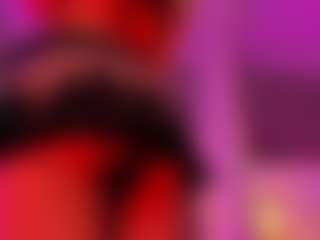 Live cam show with FoxxyDolce - Smoking on crypto-cams
