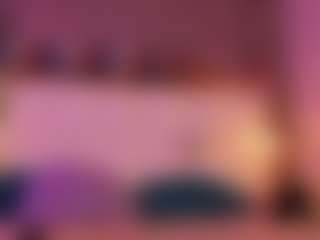 Live cam show with FoxxyDolce - Tiny Tits on Camsoda