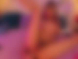 Live cam show with FoxxyDolce - Tiny Tits on boobsie.com