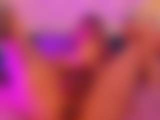 Live cam show with FoxxyDolce - Dirty Talk on googirlz