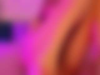 Live cam show with FoxxyDolce - Big Balls on Stripli.com