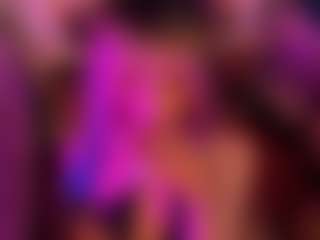 Live cam show with FoxxyDolce - HD on WildCum