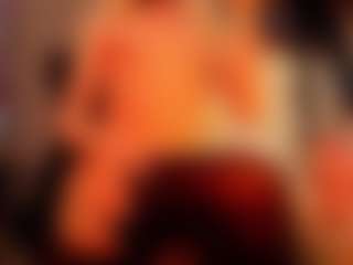 Live cam show with FoxxyDolce - Tease on madthumbs