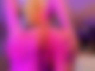 FoxxyDolce's Live Sex Cam Show