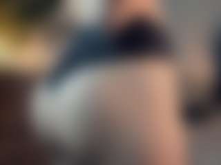 Live cam show with KimberlieWinningham - Gray Eyes on Camming Site