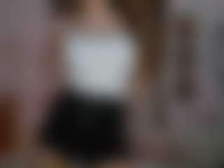 Live cam show with SidneySweety - Striptease on Camming Site