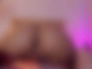 Live cam show with VesperHale - Oil on CamSodaAdn