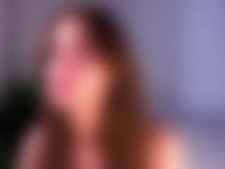 Live cam show with Millie - Brown Hair on livesuperchat.net