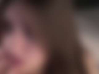 Live cam show with Millie - Brown Hair on Camsoda