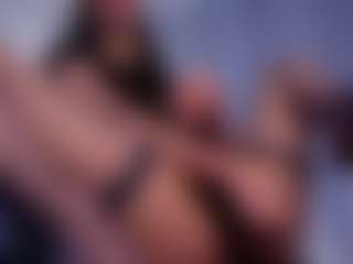 Live cam show with Millie - Green Eyes on Gym Cam Girls