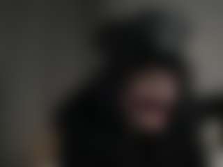 Live cam show with AndreaStranahan - Smoking on fapnchat