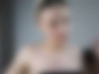 Live cam show with AndreaStranahan - Sexydance on Fling VIP Chat