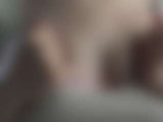 Live cam show with AndreaStranahan - Blonde Hair on Uber Horny