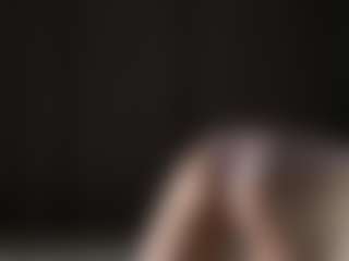 Live cam show with AndreaStranahan - Green Eyes on Camming Site
