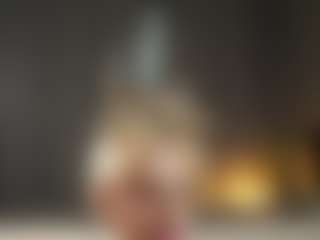 Live cam show with AndreaStranahan - Smoking on TeamSkeetLive