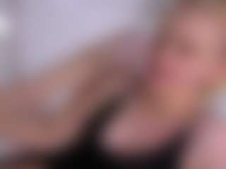 Live cam show with AndreaStranahan - Green Eyes on Camsoda.co