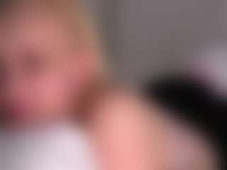 Live cam show with AndreaStranahan - Smoking on Instabang