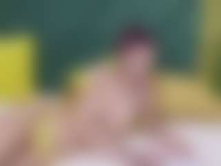 SerenaBFF's Live Sex Cam Show