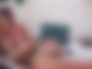 Live cam show with SerenaBFF - Green Eyes on Camming Site