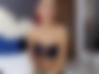 Live cam show with SerenaBFF - Thin on liverealitysex.com