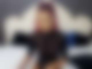 Live cam show with SerenaBFF - Green Eyes on Latina Girls