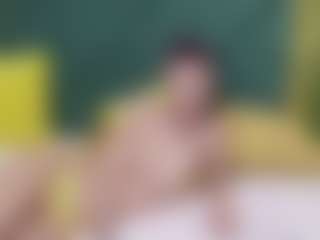 Live cam show with SerenaBFF - Thin on SpankPalCams