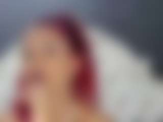 Live cam show with SerenaBFF - Thin on livesuperchat.net