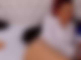 Live cam show with SerenaBFF - Green Eyes on Mixed Magazine Live