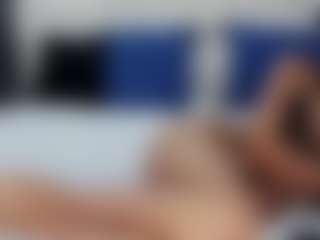 Live cam show with SerenaBFF - Thin on sexylive.show