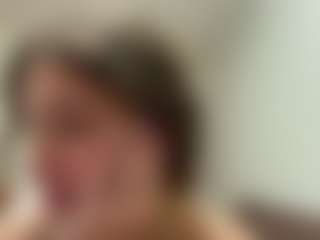 Live cam show with TemikaMcginity - Blue Eyes on hrnylive.com