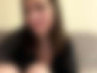 Live cam show with TemikaMcginity - Smoking on Camsoda